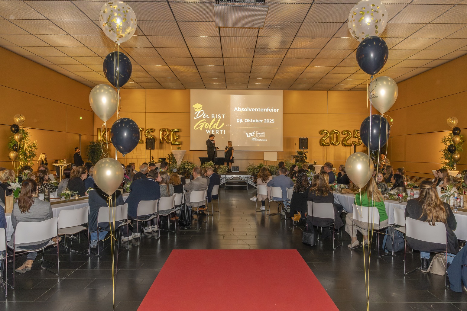 Auch unsere Absolventenfeier ist jedes Jahr aufs Neue ein Erfolg!